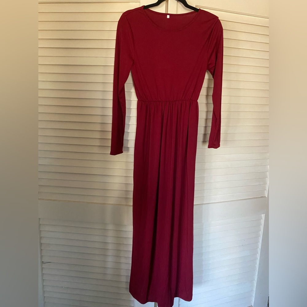 New maxi dress. Xtra large with elastic waist.